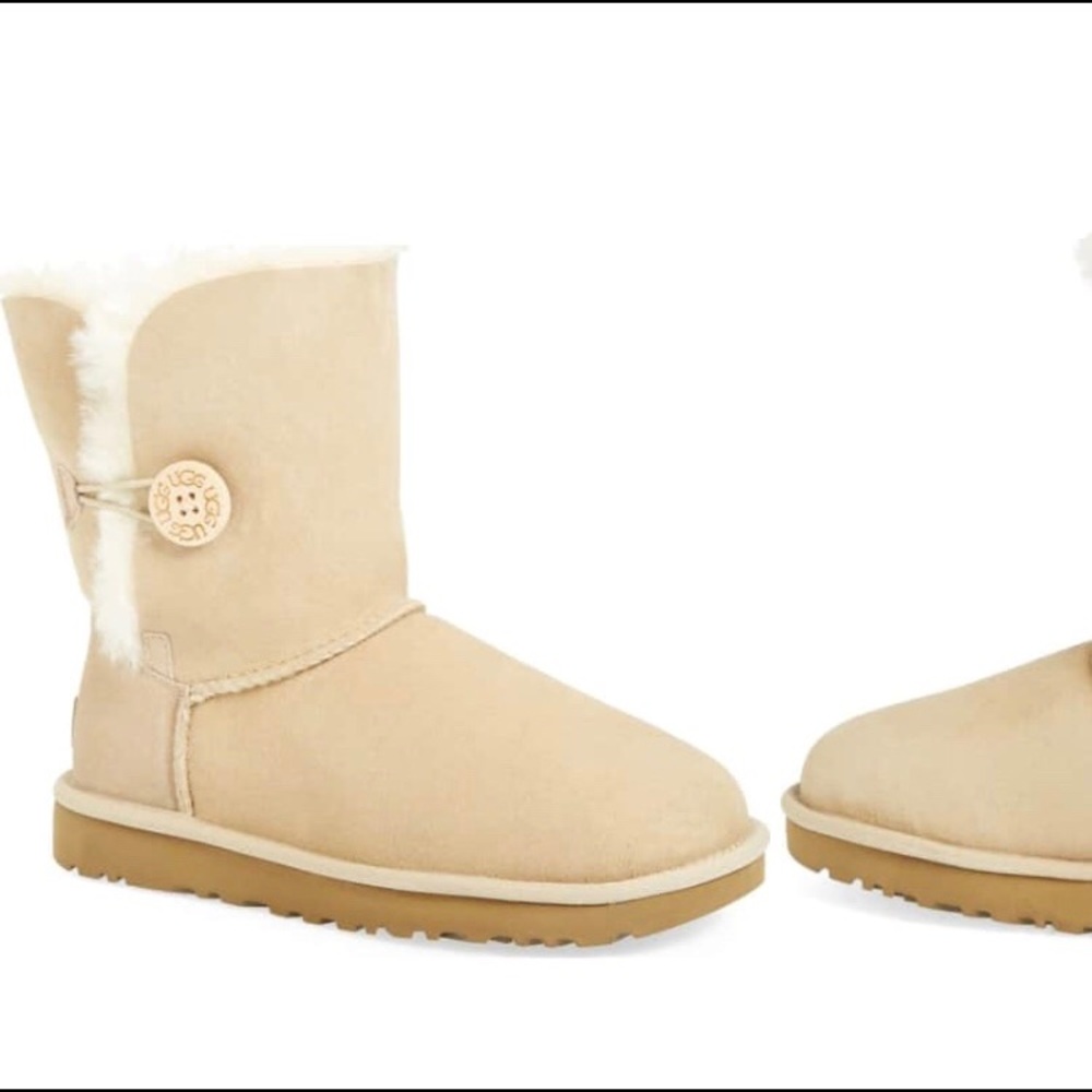 Button Uggs